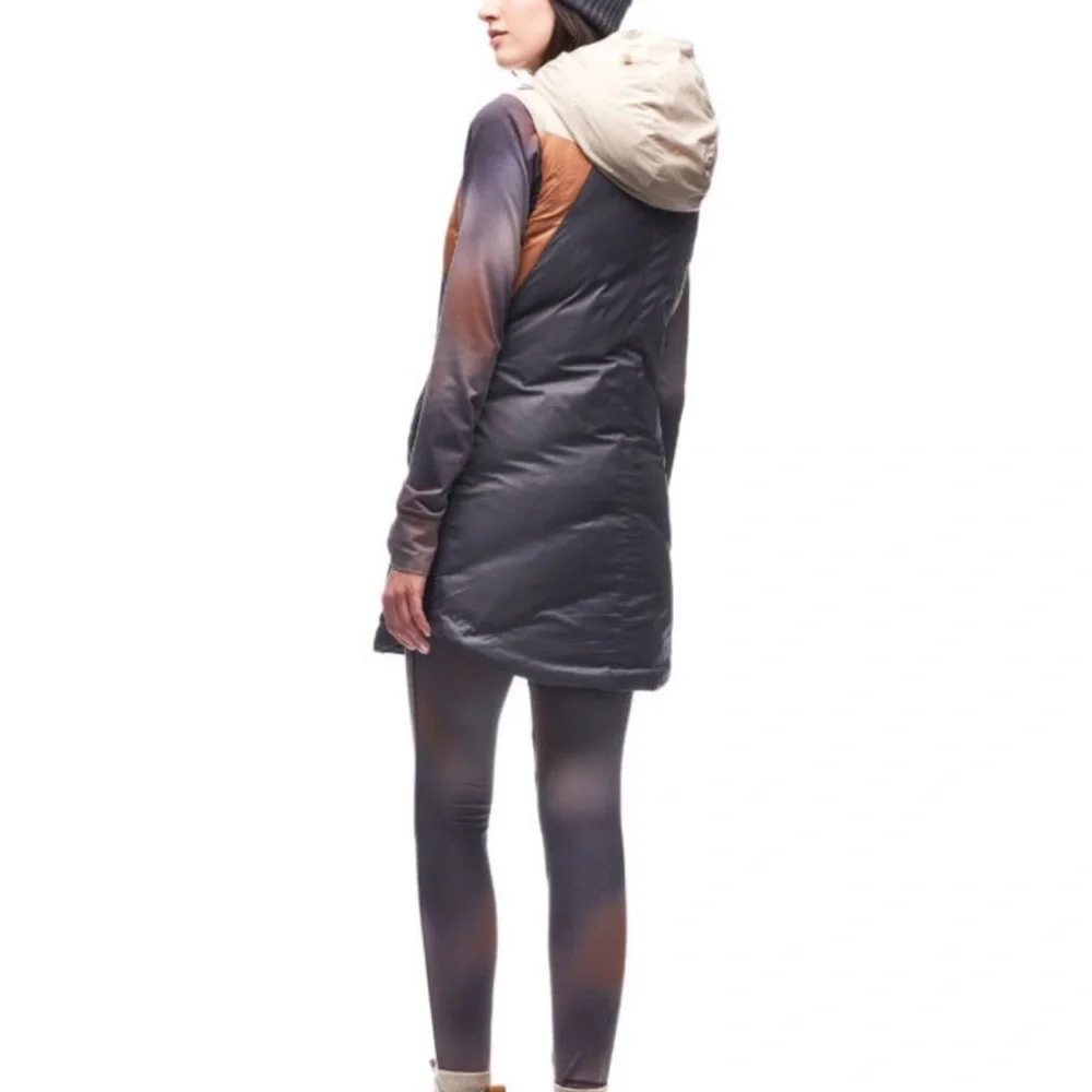 Women's Colorblock Hooded Vest - Picture 3 of 4